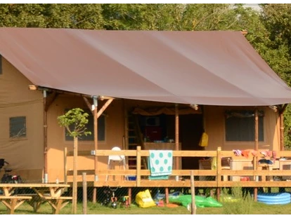 Luxury camping - Art der Unterkunft: Safari-Zelt - France - Camping Village de La Guyonniere Safari Lodge VIP 8 Personen auf Camping Village de La Guyonniere