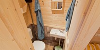 Luxuscamping - WC und Handwaschbecken in der Lodge ©Campigpark Kerstgenshof - Lodge für Familien auf dem Campingpark Kerstgenshof