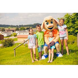 Glampingunterkunft: Animation in den Ferien in Baden-Württemberg mit unserem Maskottchen Orsi - Schäferhäusle auf Camping & Ferienpark Orsingen