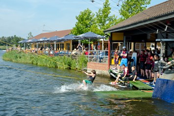 Glampingunterkunft: Wasserskilift am Alfsee - Mittleres Germanenhaus für 4 Personen am Alfsee Ferienpark