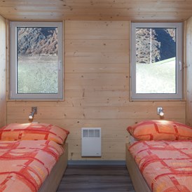 Glampingunterkunft: 2 Zimmern mit einzeln Betten - Chalets Alpin am Camping de la Sarvaz