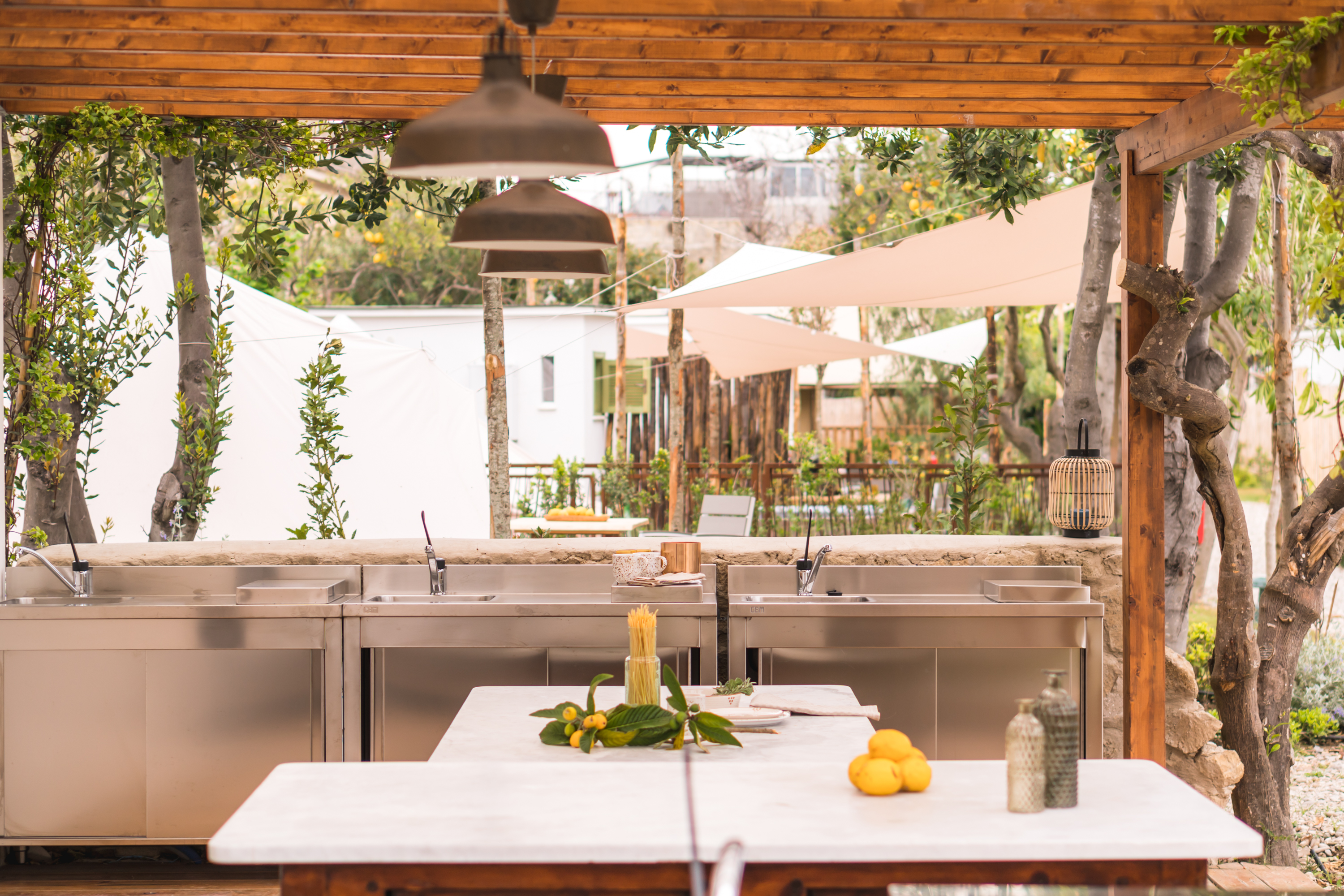 Glampingunterkunft: Gemeinschaftsküche - Procida Camp & Resort - Garden Suites, Glamping tents und Airstreams