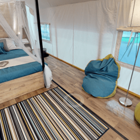 Glampingunterkunft: Lakeside romantic Tent Schlafzimmer mit Doppelbett - Lakeside romantic Tent im Lakeside Petzen Glamping Resort