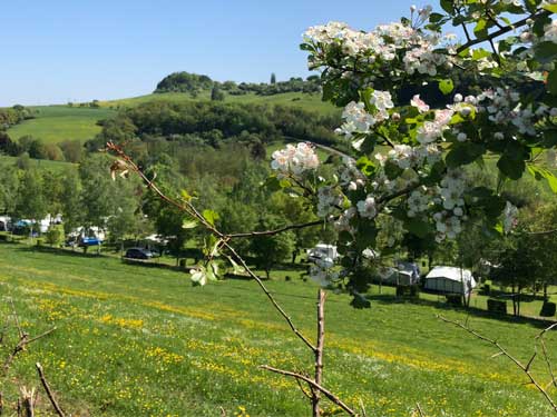 Glampingunterkunft: Camping Neumuhle Luxemburg - Estiva MobilHeim Glamping Neumuhle Luxemburg. 4 Pers. 2 Schlaffzimmer. Douche. Wc.