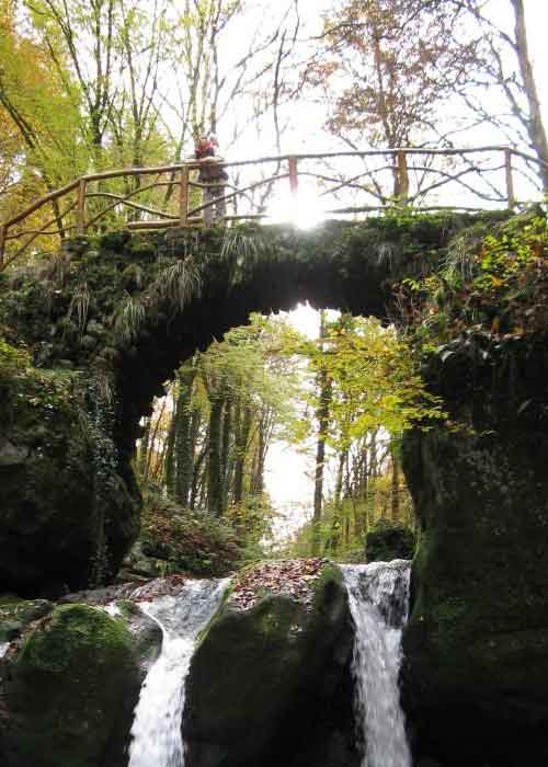 Glampingunterkunft: Schiessentumpel - Neptunes MobilHeim Glamping Neumuhle Luxemburg. 4 Pers. 2 Schlaffzimmer. Douche. Wc.