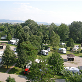 Glampingunterkunft: Luftaufnahme Campingplatz - Mobilheime auf Donaupark Camping Tulln