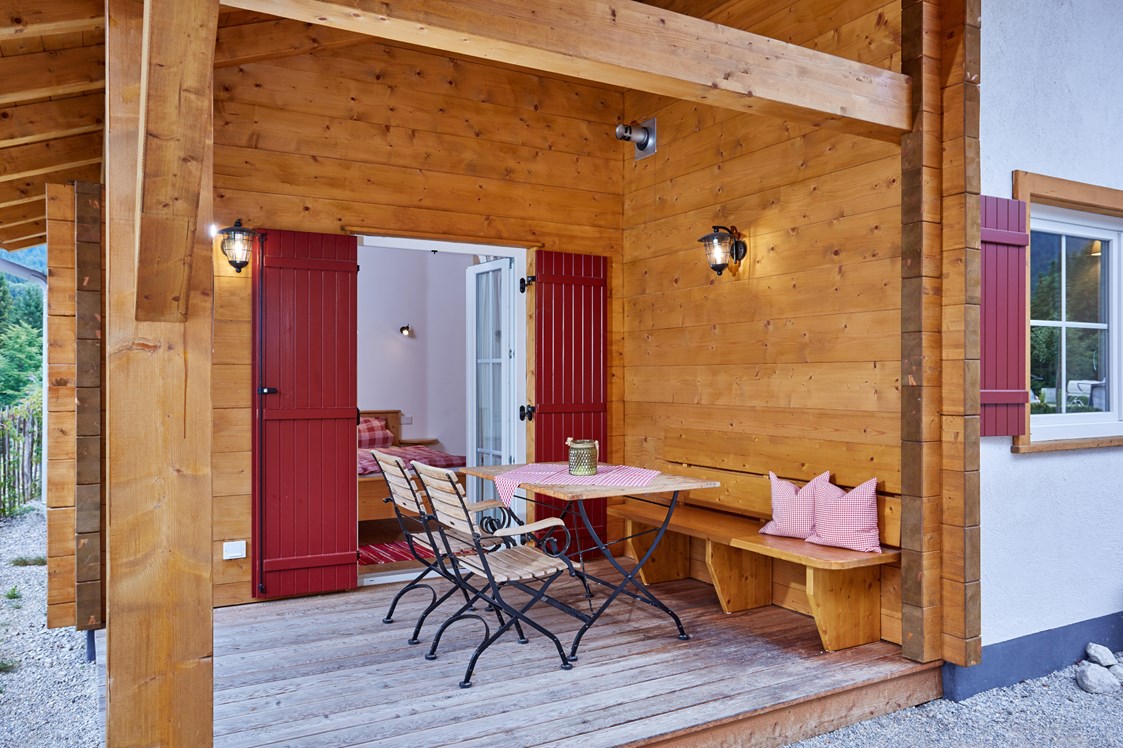 Glampingunterkunft: Terrasse - Berghütten Premium im Camping Resort Zugspitze