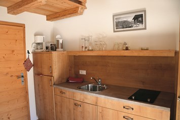 Glampingunterkunft: Küchenzeile - Berghütten Premium im Camping Resort Zugspitze