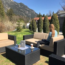 Glampingunterkunft: Bistro Lounge - Berghütten Premium im Camping Resort Zugspitze