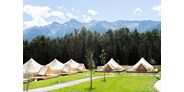 Luxuscamping - Bademöglichkeit für Hunde - Österreich - Herrliche Lage am Waldrand mit Panoramablick auf die Bergwelt - Sonnenplateau Camping Gerhardhof