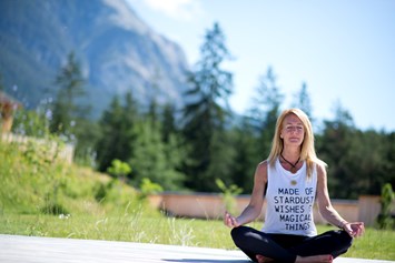 Glampingunterkunft: Neue Yoga Plattform im Wald - Sonnenplateau Camping Gerhardhof