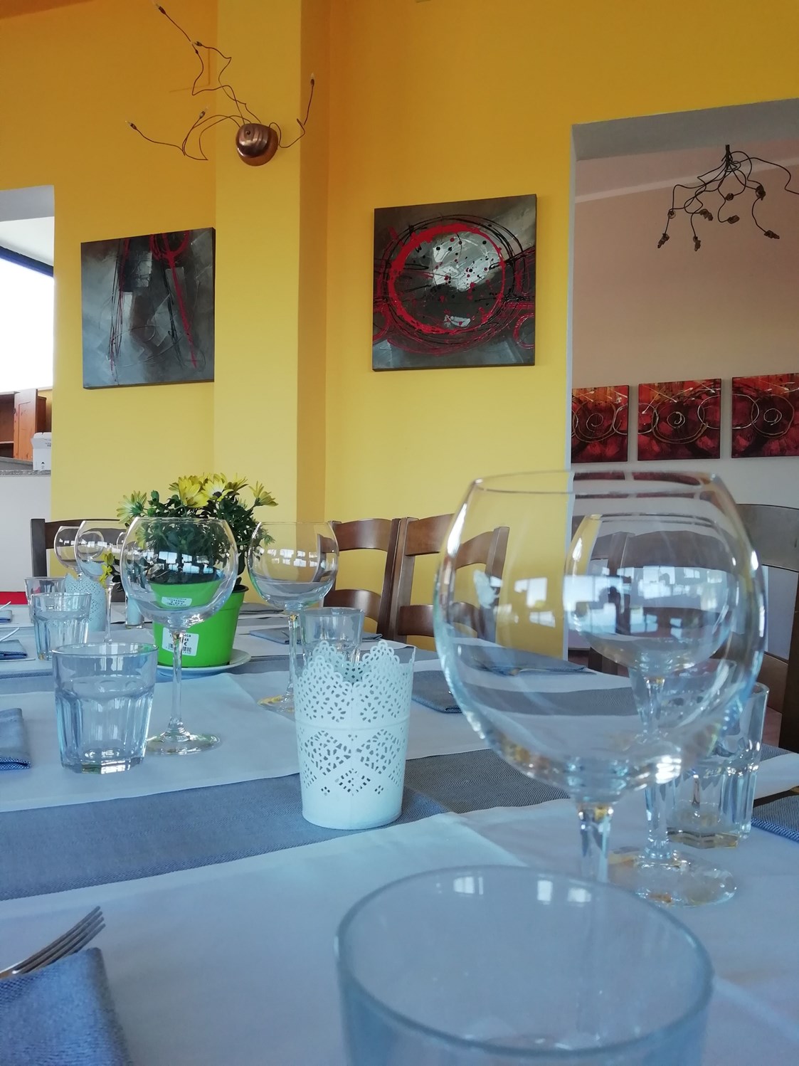 Glampingunterkunft: Restaurant auf Mar y Sierra - Tendi safarizelt mit Badezimmer auf Camping Mar y Sierra