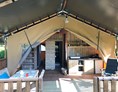 Glampingunterkunft: Tendi Safarizelt mit Badezimmer auf Camping de Kerleyou - Tendi safarizelt mit Badezimmer auf Camping de Kerleyou
