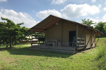 Glampingunterkunft: Tendi Safarizelt mit Badezimmer auf Camping Podere sei Poorte - Tendi safarizelt mit Badezimmer auf Camping Podere sei Poorte