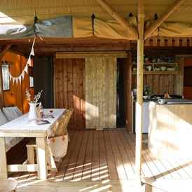 Glampingunterkunft: Tendi Lodgezelt mit Badezimmer - Tendi Lodgezelt mit Badezimmer auf Camping L'Ardechois