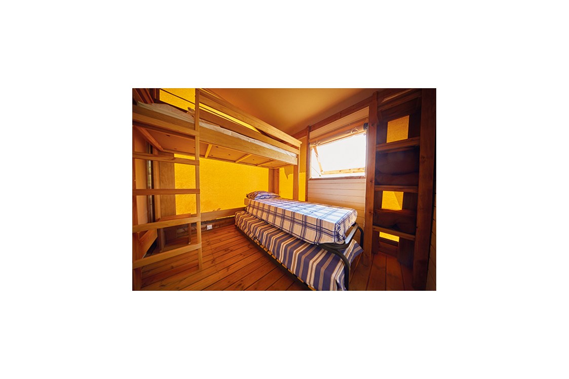 Glampingunterkunft: Ecoluxe Zelt 4/5 Personen 2 Zimmer von Vacanceselect auf Camping Le Castellas