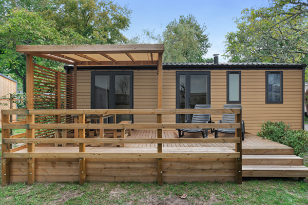 Luxuscamping - Parkplatz bei Unterkunft - Montpellier - Camping Le Castellas - Vacanceselect Mobilheim Privilege Club 6 Personen 3 Zimmer  von Vacanceselect auf Camping Le Castellas