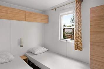 Glampingunterkunft: Mobilheim Moda 6 Personen 3 Zimmer 2 Badezimmer von Vacanceselect auf Camping Falaise Narbonne-Plage