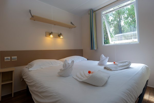 Glampingunterkunft: Mobilheim Premium 6 Personen 3 Zimmer von Vacanceselect auf Camping Les Vignes