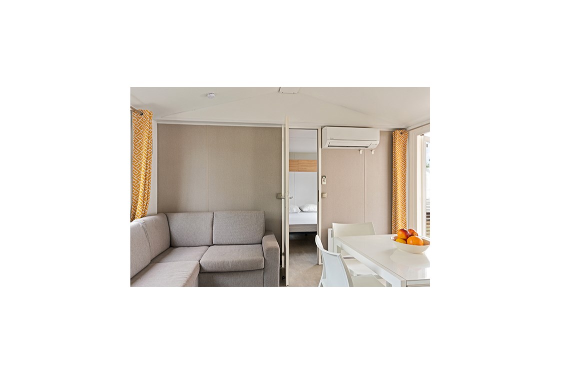 Glampingunterkunft: Mobilheim Moda 6 Personen 3 Zimmer 2 Badezimmer von Vacanceselect auf Camping Les Vignes