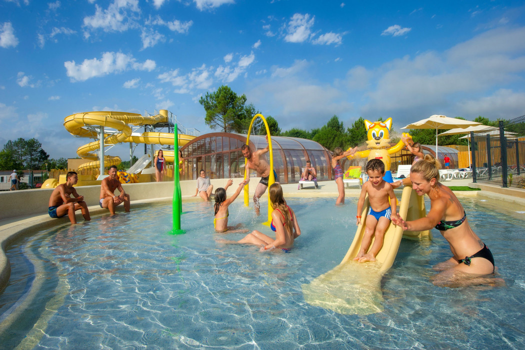 Glampingunterkunft: Mobilheim Moda 6 Personen 3 Zimmer Klimaanlage 2 Badezimmer von Vacanceselect auf Camping Les Vignes