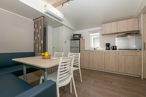 Glampingunterkunft: Mobilheim Premium 6 Personen 3 Zimmer von Vacanceselect auf Camping Domaine de la Sainte Baume