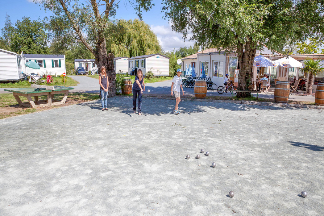 Glampingunterkunft: Mobilheim Moda 6 Personen 3 Zimmer AC 2 Badezimmer von Vacanceselect auf Camping Les Catalpas