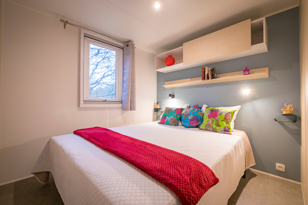 Glampingunterkunft: Mobilheim Premium 6 Personen 3 Zimmer von Vacanceselect auf Camping La Forêt du Pilat