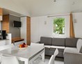 Glampingunterkunft: Mobilheim Moda 6 Personen 3 Zimmer 2 Badezimmer Klimaanlage von Vacanceselect auf Camping Atlantic Club Montalivet