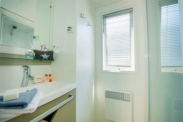 Glampingunterkunft: Mobilheim Premium 6 Personen 3 Zimmer von Vacanceselect auf Camping La Marine