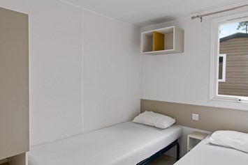 Glampingunterkunft: Mobilheim Premium 6 Personen 3 Zimmer von Vacanceselect auf Camping Le Petit Mousse