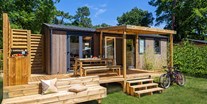 Luxuscamping - Mobilheim Privilege Club 6 Pers 3 Zimmer Tropische Dusche von Vacanceselect auf Camping La Pinède