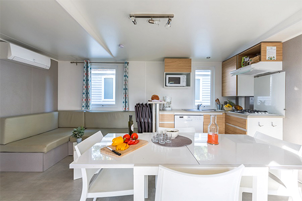 Campeggio di lusso - Charente-Maritime - Camping La Pinède - Vacanceselect Mobilheim Privilege Club 8 Personen 4 Zimmer von Vacanceselect auf Camping La Pinède