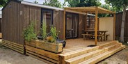 Luxuscamping - Draguignan - Mobilheim Privilege 4 Personen 2 Zimmer von Vacanceselect auf Camping Verdon Parc