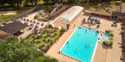 Luxuscamping - Alpes de Haute Provence - Mobilheim Privilege Club 4 Pers 2 Zimmer Tropische Dusche von Vacanceselect auf Camping Verdon Parc
