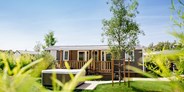 Luxuscamping - Vaucluse - Mobilheim Privilege Club 6 Personen 3 Zimmer Whirlpool von Vacanceselect auf Camping Verdon Parc