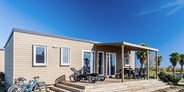 Luxuscamping - Languedoc-Roussillon - Mobilheim Privilege Club 6 Personen 3 Zimmer  von Vacanceselect auf Camping Les Dunes