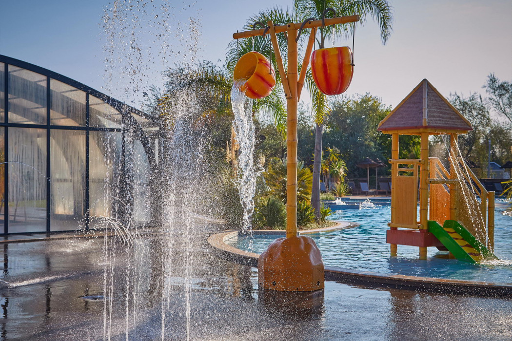 Glampingunterkunft: Mobilheim Privilege Club 4 Pers 2 Zimmer Tropische Dusche von Vacanceselect auf Camping Les Dunes