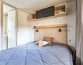 Glampingunterkunft: Mobilheim Privilege Club 6 Personen 3 Zimmer 2 Badezimmer von Vacanceselect auf Camping Les Dunes