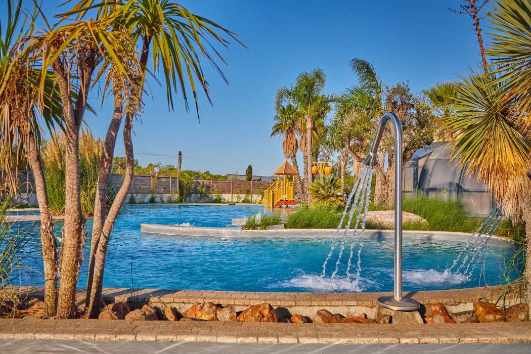 Glampingunterkunft: Mobilheim Privilege Club 6 Personen 3 Zimmer 2 Badezimmer von Vacanceselect auf Camping Les Dunes