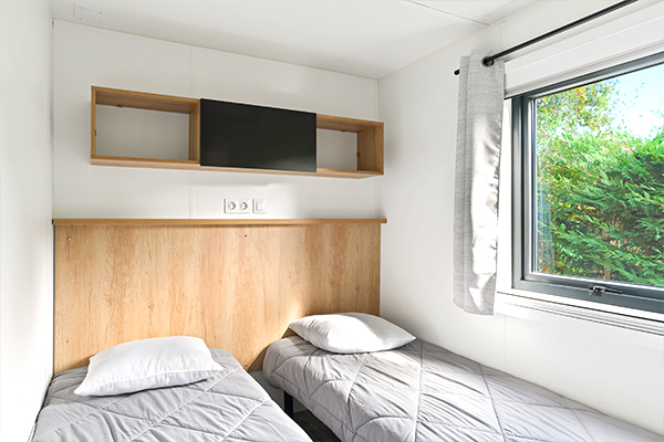 Glampingunterkunft: Mobilheim Privilege 6 Personen 3 Zimmer 2 Badezimmer von Vacanceselect auf Camping Les Dunes