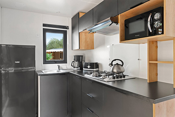 Glampingunterkunft: Mobilheim Privilege 6 Personen 3 Zimmer 2 Badezimmer von Vacanceselect auf Camping Mayotte Vacances