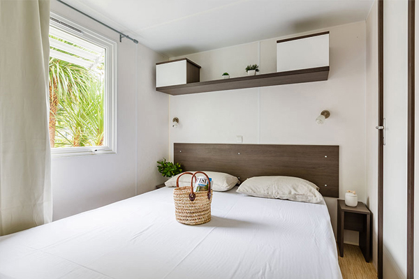 Glampingunterkunft: Mobilheim Privilege 6 Personen 3 Zimmer Zwischenstock von Vacanceselect auf Camping Mayotte Vacances