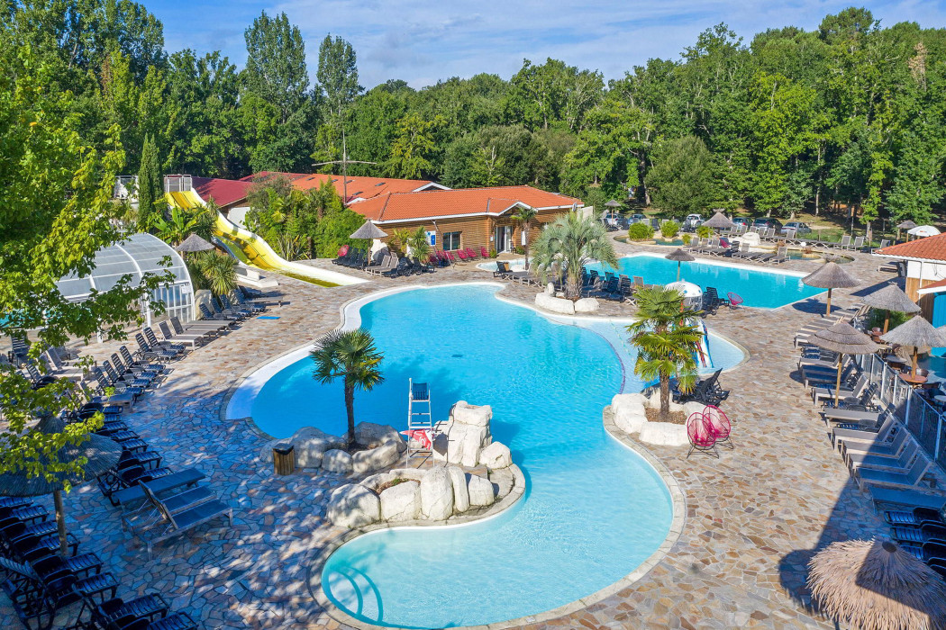 Glampingunterkunft: Mobilheim Privilege Club 6 Pers 3 Zimmer Whirlpool von Vacanceselect auf Camping Mayotte Vacances