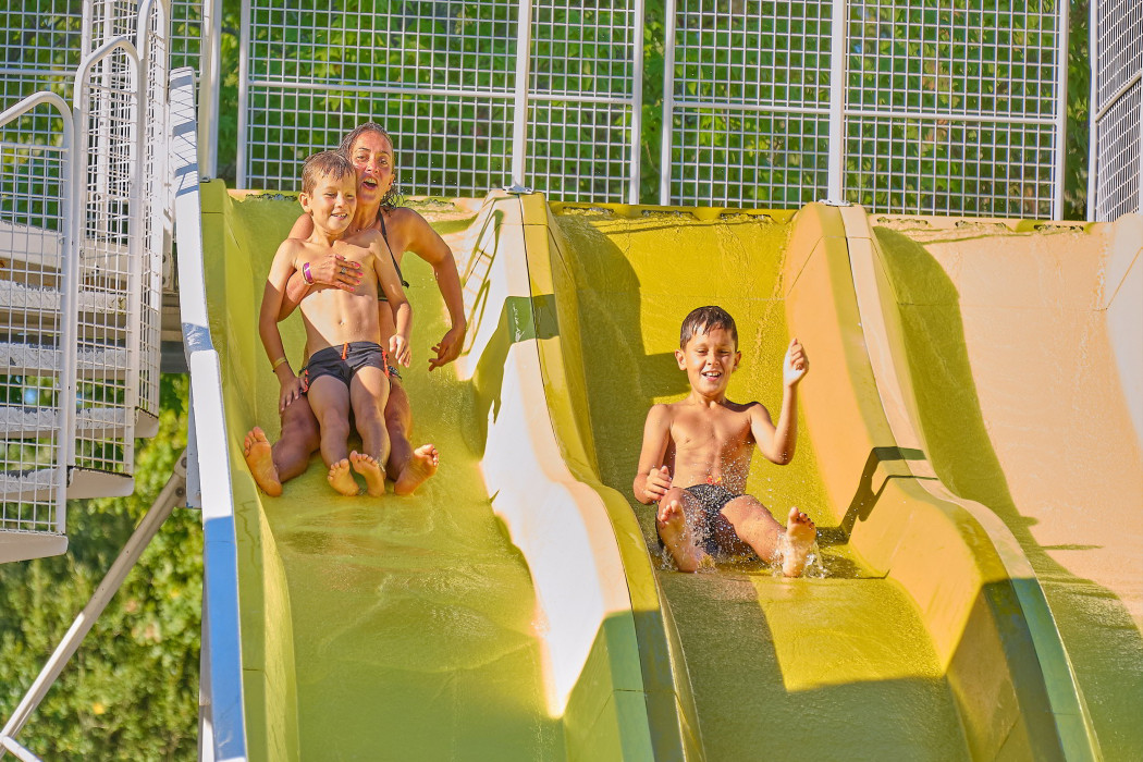 Glampingunterkunft: Mobilheim Privilege Club 6 Pers 3 Zimmer Whirlpool von Vacanceselect auf Camping Mayotte Vacances