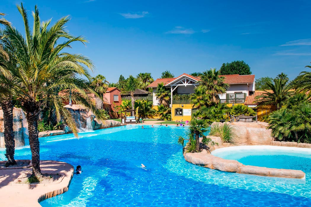 Glampingunterkunft: Mobilheim Moda 4 Personen 2 Zimmer Klimaanlage von Vacanceselect auf Camping La Sirène