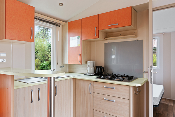 Glampingunterkunft: Mobilheim Moda 6 Personen 3 Zimmer Klimaanlage von Vacanceselect auf Camping Grande Italia