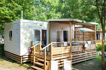 Glampingunterkunft: Mobilheim Moda 6 Personen 3 Zimmer Klimaanlage 2 Badezimmer von Vacanceselect auf Camping Park Albatros Village