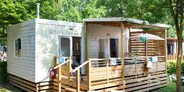 Luxuscamping - Livorno - Mobilheim Moda 6 Personen 3 Zimmer Klimaanlage 2 Badezimmer von Vacanceselect auf Camping Park Albatros Village