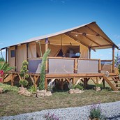 Luxuscamping: Ecoluxe Zelt 4/5 Personen 2 Zimmer von Vacanceselect auf Camping Valldaro